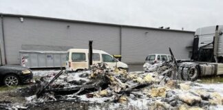 Wohnmobil in Egelsbach brannte vollständig aus