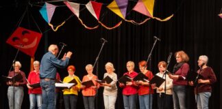 Polyhymnia Nieder-Roden bot einen musikalischen, herbstlich bunten Blumenstrauß