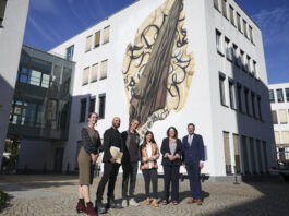 Frankfurt und Philadelphia feiern Städtepartnerschaft mit riesigem Wandgemälde